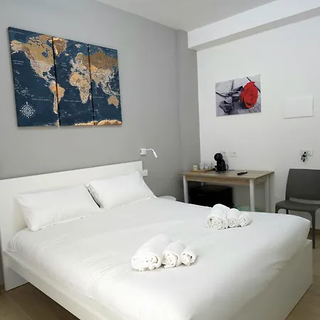 Quarto em Acomodações Particulares Rose - Stazione Bari