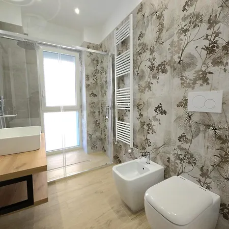 Rose - Stazione בארי