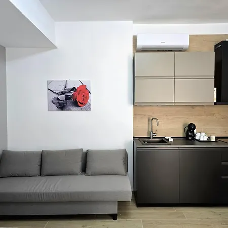 Rose - Stazione בארי